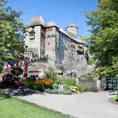 Schloss Matzen Hotel Exterior