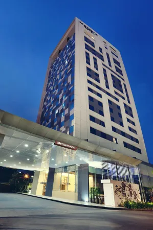 Mercure Jakarta Simatupang Отели рядом с достопримечательностью «2 AXA Tower»