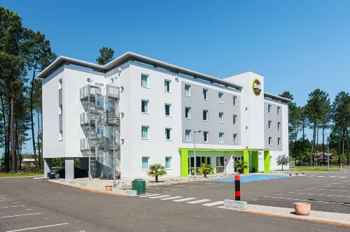 B&B Hotel Mont-De-Marsan - parking