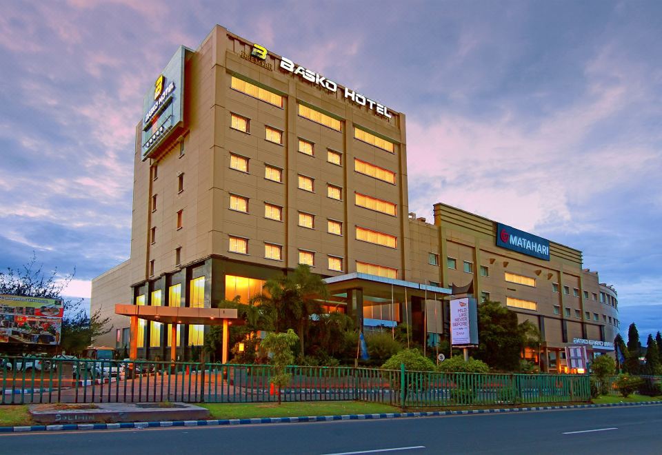 Grand Basko Hotel Padang