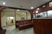 Hotel Maya Deluxe