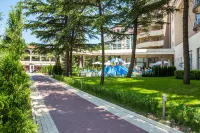 Hotel Laguna Park & Aqua Club - All Inclusive Các khách sạn gần City Staduim Nessebar