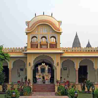 Amar Mahal Orchha Hotel Exterior