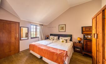 Winelands Villa Guesthouse and Cottages