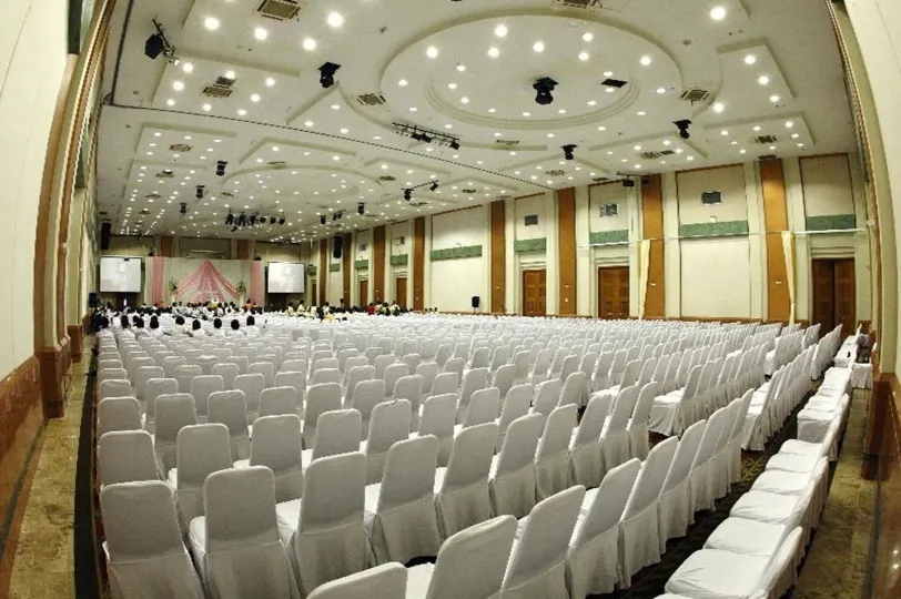Lee Gardens Plaza Hotel