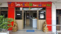 Station Hotel Hotels in Ban Pho