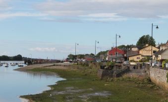 Crockets on The Quay