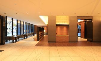 Smile Hotel Premium Osaka Hommachi