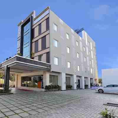 Poppys Anukula Residency Hotel Exterior