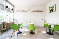 Mango Homestay Hotels in Sukolilo
