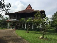 Joglo Java Các khách sạn ở Gunung Pati