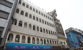 OYO 14687 Hotel Avtar
