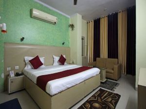 OYO 7636 Hotel Kaushalya Residency