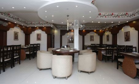 OYO 12221 Hotel M House - Housity