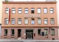 Do Step Inn Home - Hotel & Hostel