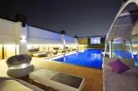 Tsun-Huang Hotel - piscina