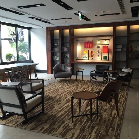 Island Hearth Xingyi Отели рядом с достопримечательностью «Chiayi Shrine»