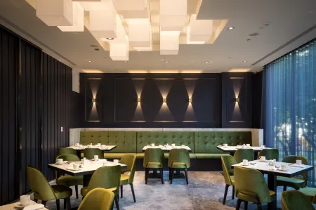 Park Lees Hotel Отели рядом с достопримечательностью «Остров Фукуо»