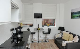 Stunning One Bedroom Apartment by Creatick