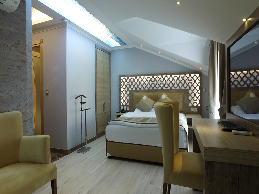 Unluselek Hotel