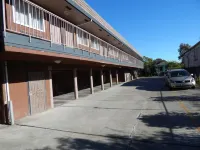 Bayview Motel Hotels in Emeryville