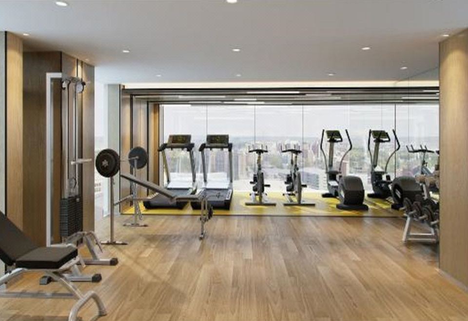 Holiday Inn Express Jakarta Matraman Over view