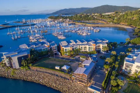 Peninsula Airlie Beach