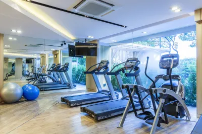 Pacific Park Hotel Hotels near Wat Phan Sadet Nok