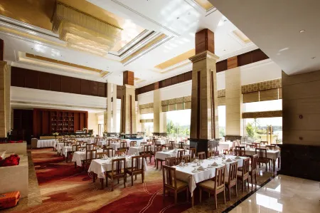 Landmark Mekong Riverside Hotel Отели рядом с достопримечательностью «Пхакео»