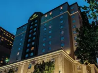 La Quinta Inn & Suites by Wyndham New Orleans Downtown