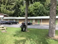 Whispering Pines Motel