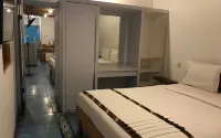 Flores Gallery Hotel