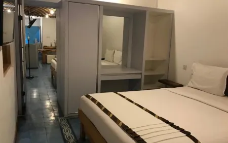 Flores Gallery Hotel