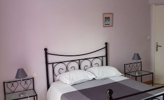 Hotel Cafe de la Gare - Housity