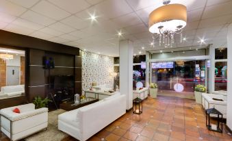 3. Hotel Ro..