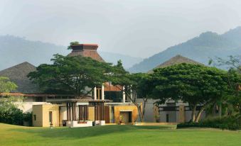 Kirimaya Golf Resort Spa