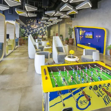 Yello Hotel Harmoni Отели рядом с достопримечательностью «Собор Джакарты»