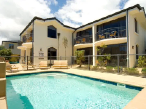 Delorenzo Studio Apartments Hotels in Nelson