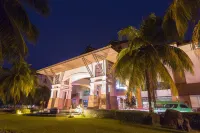 Holiday Inn Resort Batam Hotel dekat Marina Beach