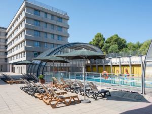 Madrid Airport Suites, Affiliated by Meliá