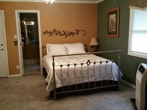 Acorn Ridge Bed and Breakfast