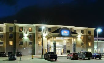 Pomeroy Inn and Suites Vermilion