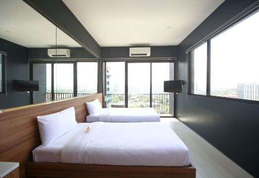 1. 아주미 부티크 ..