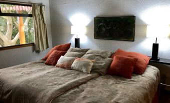 Lake Atitlán - Lake House at001 - Housity