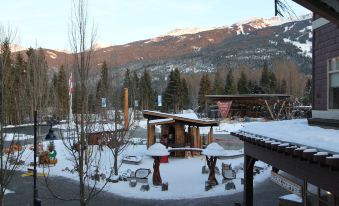 Marketplace Lodge by Whistler Retreats