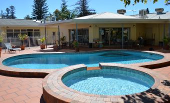 Glenelg Motel