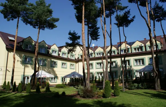 維爾加卡託維茲機場酒店