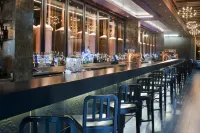 Crowne Plaza ABU DHABI - YAS ISLAND by IHG - bar