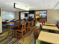 緬因州波特蘭機場萬楓酒店及套房 斯卡伯勒酒店
