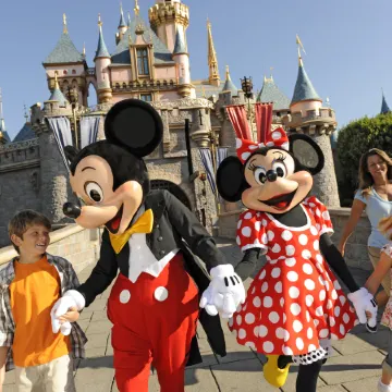 Holiday Inn & Suites ANAHEIM (1 BLK/DISNEYLAND®) by IHG